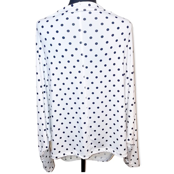 Fashionnova polka dot plunge blouse - Picture 5 of 7